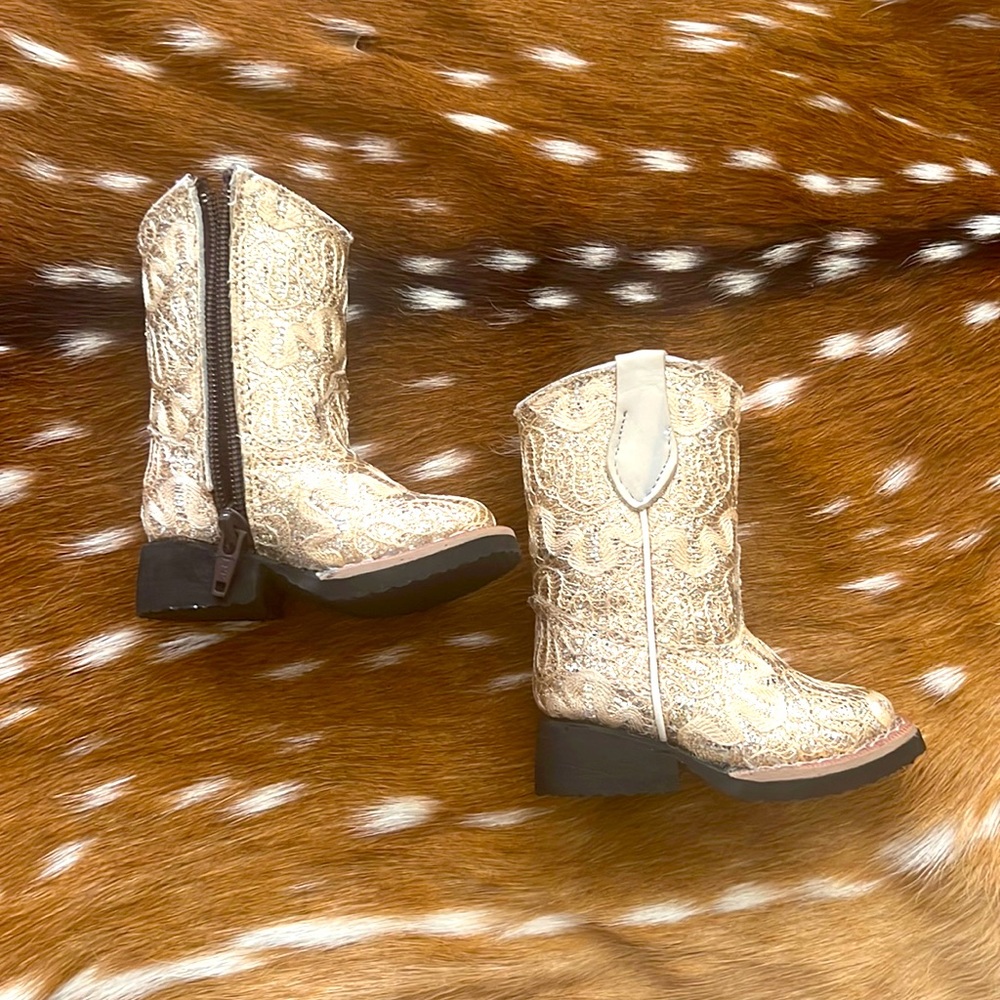 Tanner Mark boots size 3 never been worn